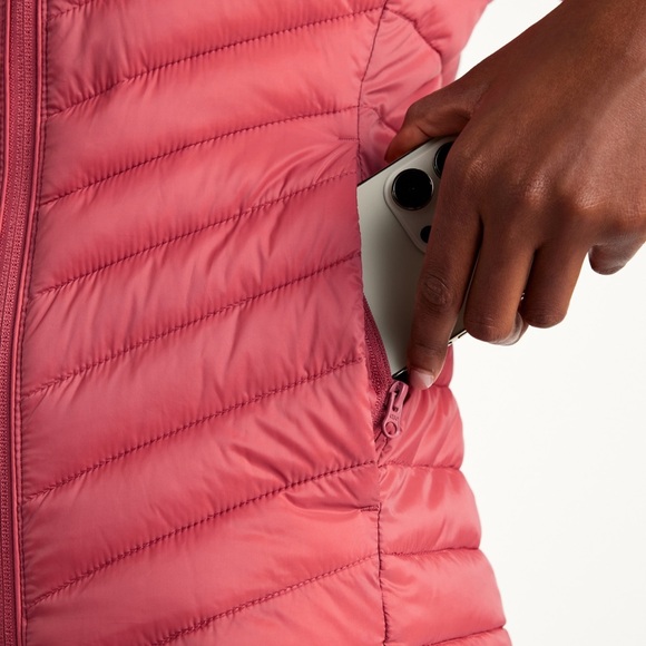 NWT OLD NAVY Water-Resistant Narrow-Channel Puffer Jacket  Dusty Red Size Medium - Picture 5 of 7